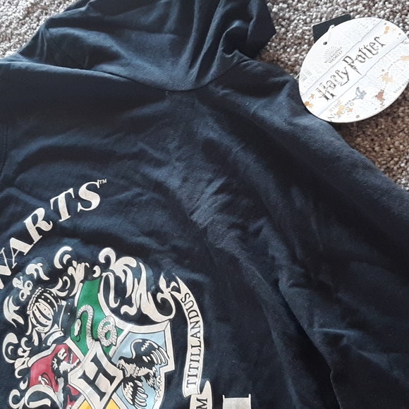 BNWT Hogwarts alumni tie tshirt xl - Picture 3 of 11